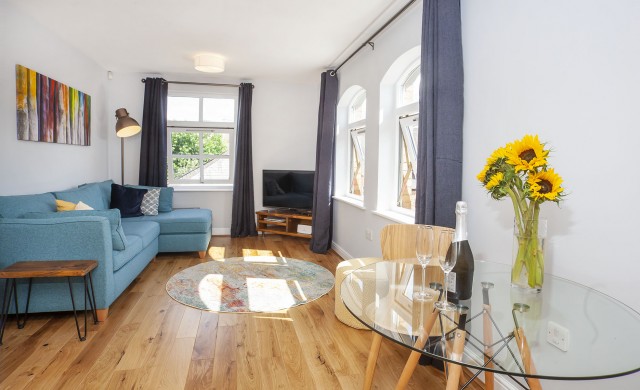 7 GIBSON HOUSE PARKING INCLUDED : Main property image