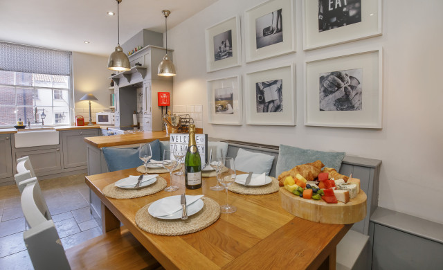 Bailey Court : Main property image